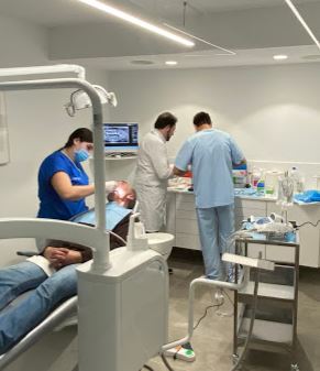 Implantes en Málaga Clínica dental Medyclinic